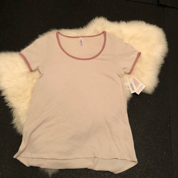 𝅺4 for $25  Lularoe Classic T NWT size S - Picture 1 of 1